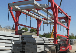 Straddle Carriers